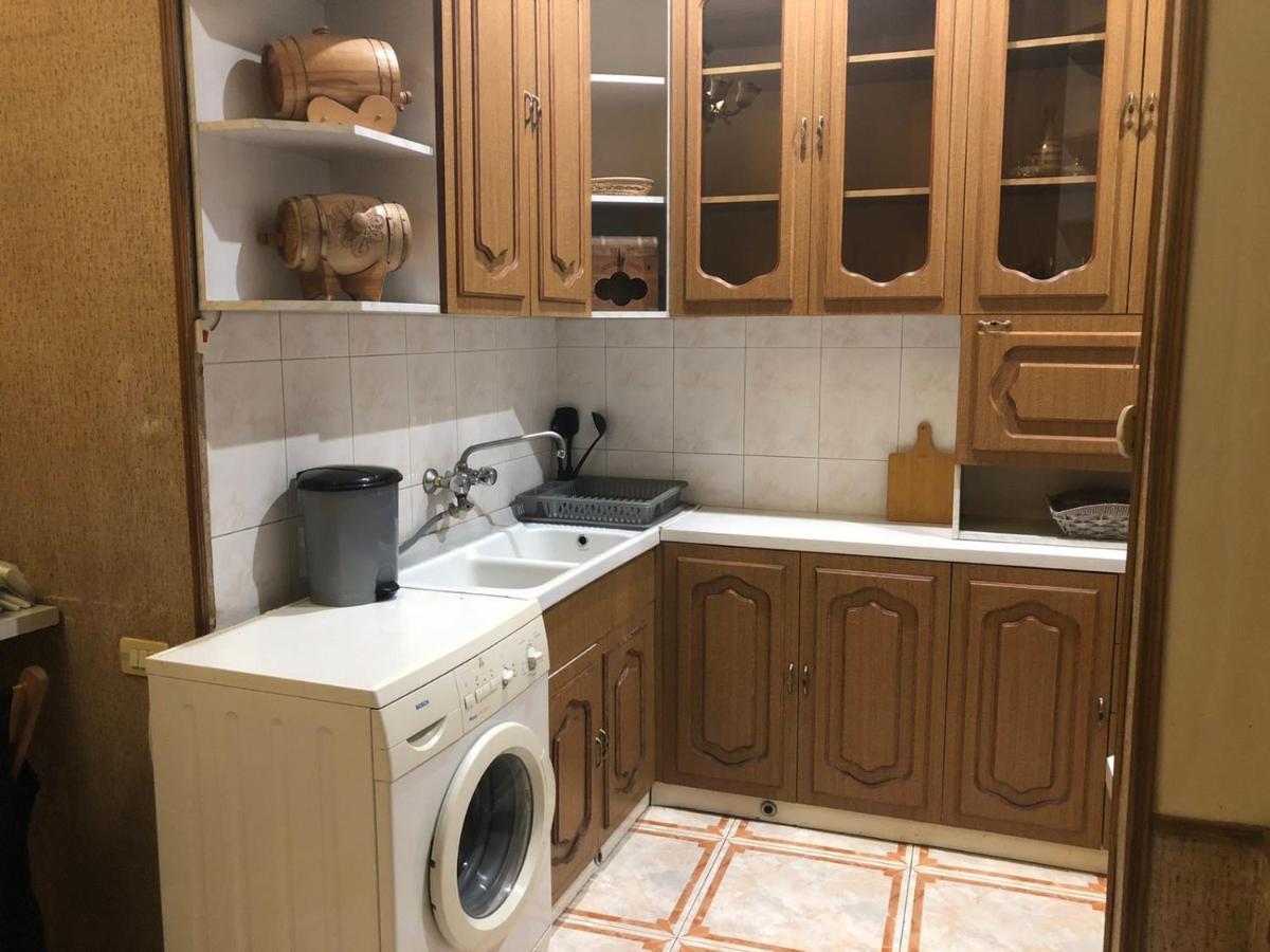 Квартира В Самом Центре Еревана Apartamento Exterior foto