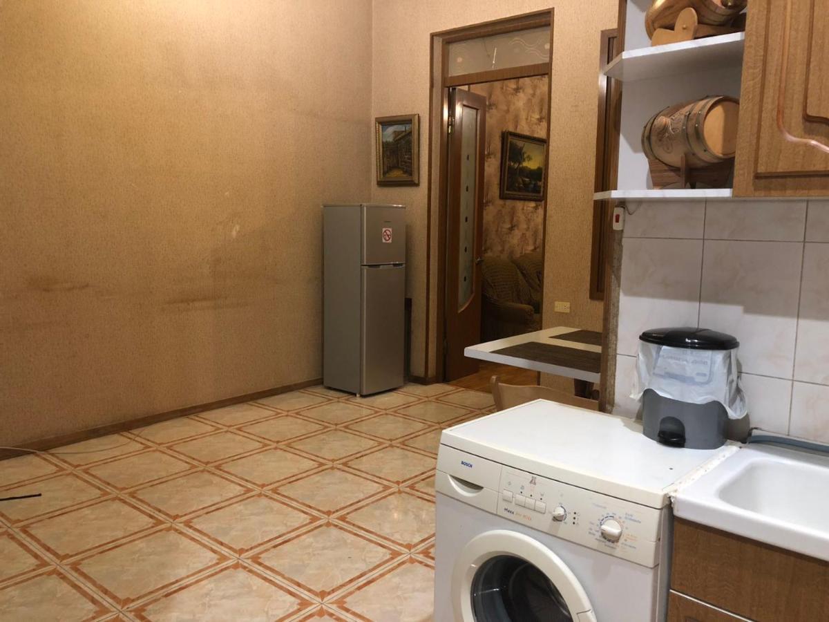 Квартира В Самом Центре Еревана Apartamento Exterior foto